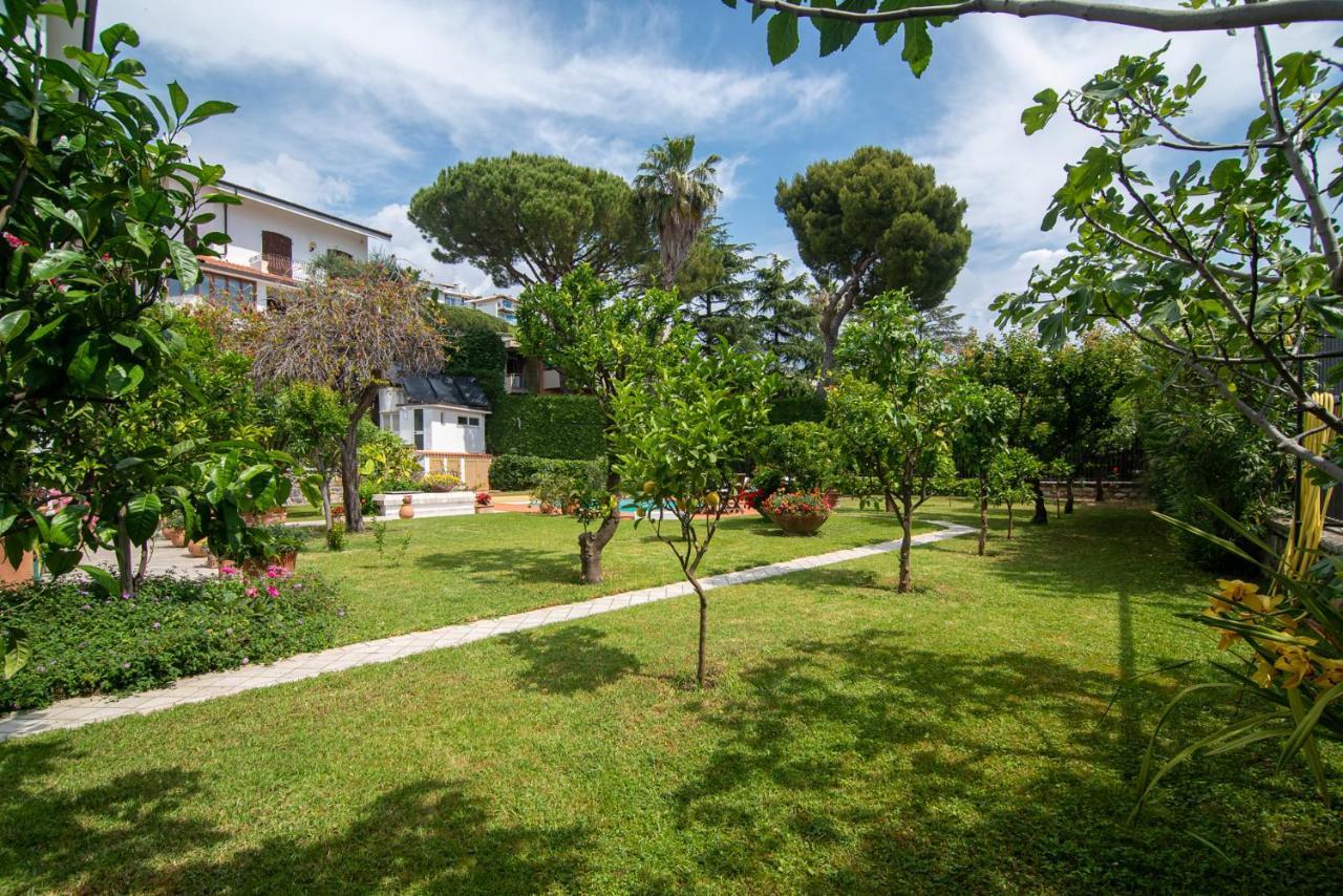 Magnificent Villa Санремо Экстерьер фото