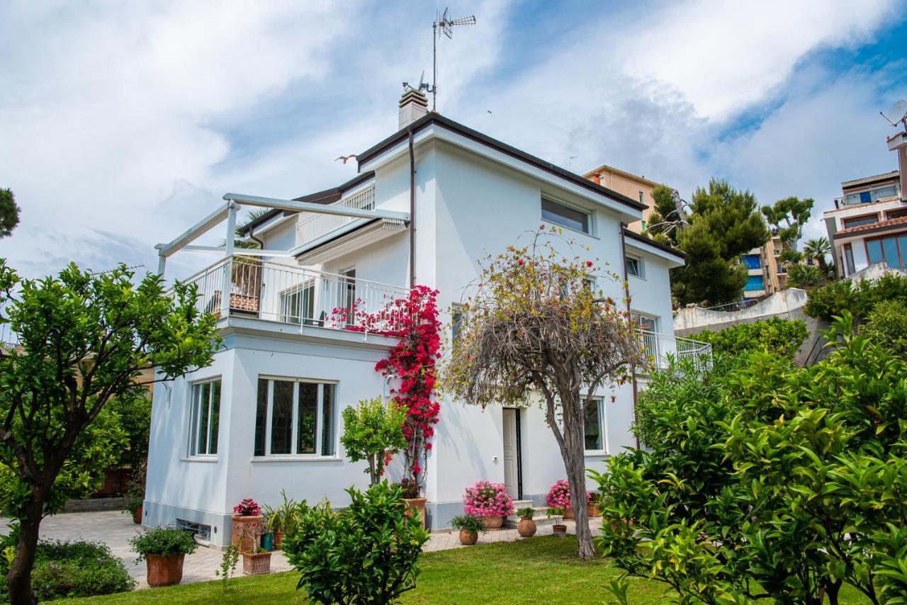 Magnificent Villa Санремо Экстерьер фото